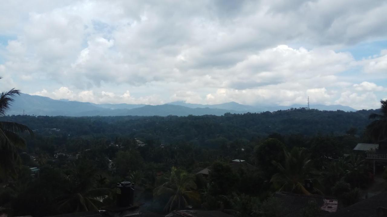 Dreamscape Home Stay Kandy Exterior photo
